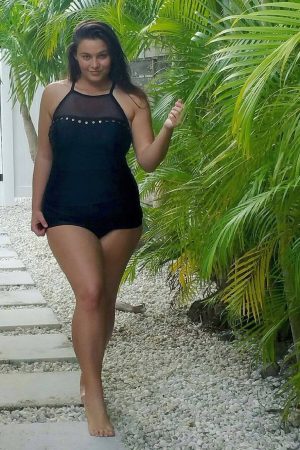 Recherche mec pour reprendre confiance Jade - rencontre-Ronde-Vénissieux