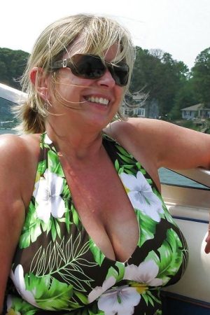 Fleur - rencontre-Cougar-Saint-Priest
