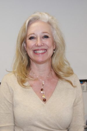 Marie/58 ans cherche compagnon de pique-nique nu Marie - rencontre-Cougar-Vénissieux