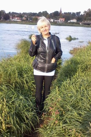 Envie de découvrir le plaisir à trois Christelle - rencontre-Libertine-Évry-Courcouronnes