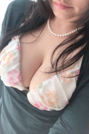 Une nuit de partage à Vannes Emma - rencontre-MILF-Vannes