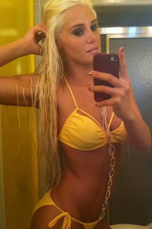 Le temps file, mais la passion reste Lucie - rencontre-Teen-Grasse