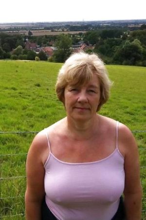 Une Adriana Jungle de 56 ans Adriana - rencontre-Cougar-Mâcon