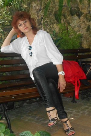 Clémentine, 48 ans — Un mec qui m’écoute quand je parle Clémentine - rencontre-MILF-Montélimar