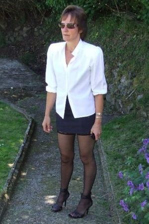 Louane - rencontre-Naturiste-Thionville