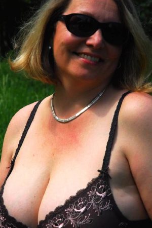 T’as envie de te vautrer avec une nana qui en a sous la cuti ? Fabienne - rencontre-Cougar-Dijon