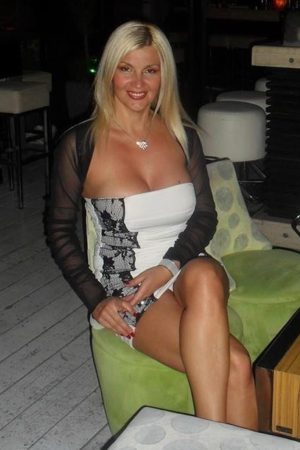 Fin de série, début d’autre chose ! Livia - rencontre-MILF-Manosque